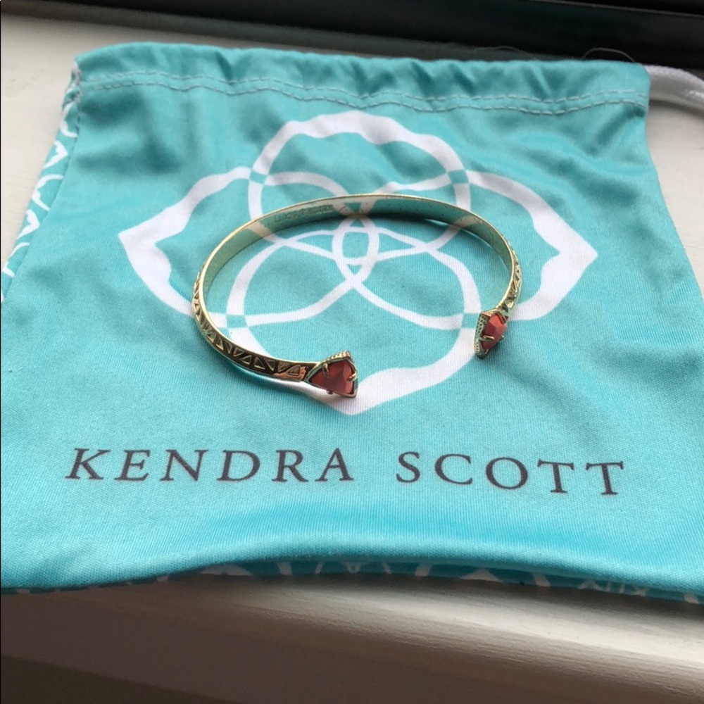 Kendra Scott bracelet in coral